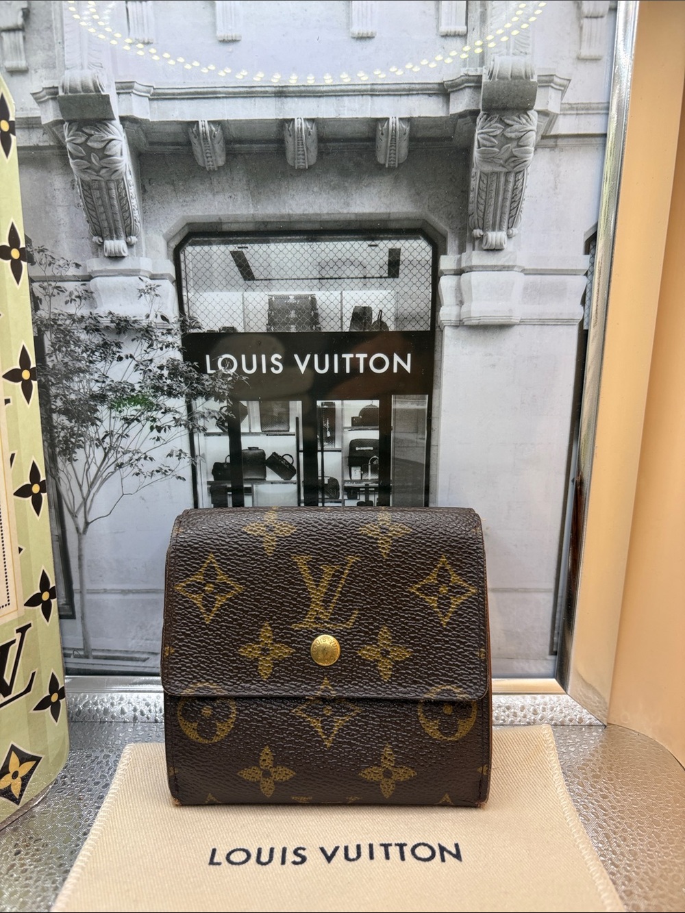 Louis Vuitton🤎 Monogram Canvas Small Wallet - GUC